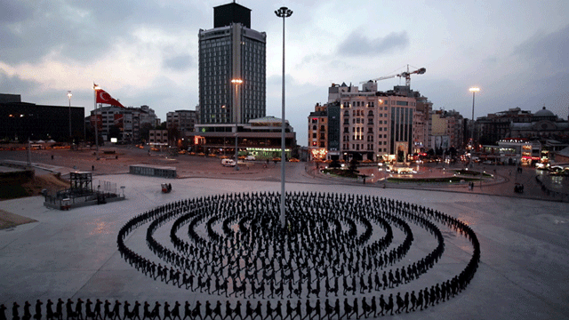 2013_Taksim-Spiral