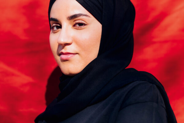 Porträt von Nour-El-Houda Khelifi