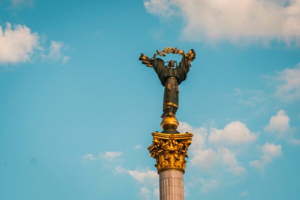Statue auf dem Maidan in in Kiew, Ukraine